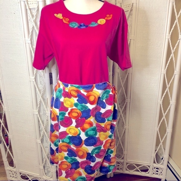 Vintage 1990s Tee Pink Embroidered Hats Evan Picone Short Sleeve size Large - Picture 4 of 15